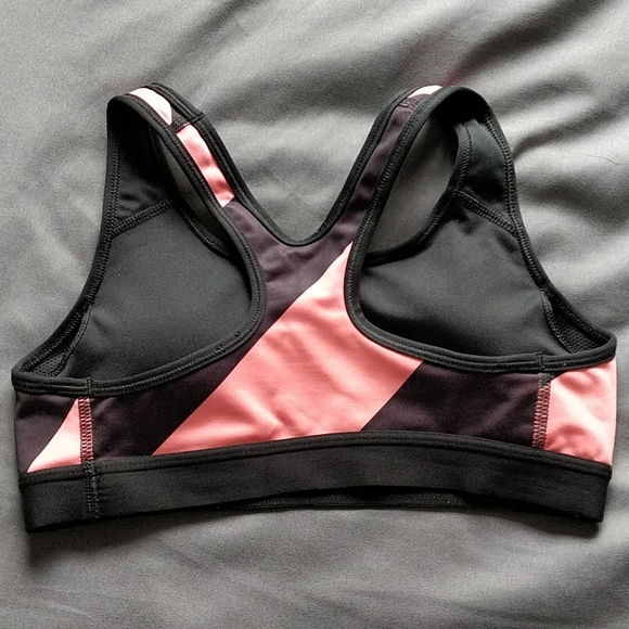 Nike Pro sports bra size M - Picture 2 of 3